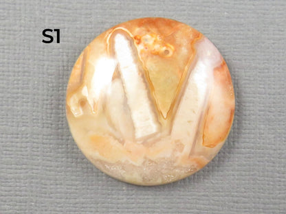 Peach Lace Agate Cabochon | 27–36mm, avg 32ct | Per Stone | Indonesia | AG393 - Gem Enthusiast