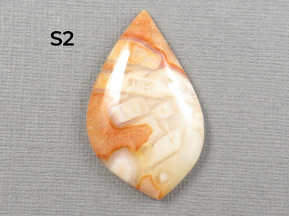 Peach Lace Agate Cabochon | 27–36mm, avg 32ct | Per Stone | Indonesia | AG393 - Gem Enthusiast
