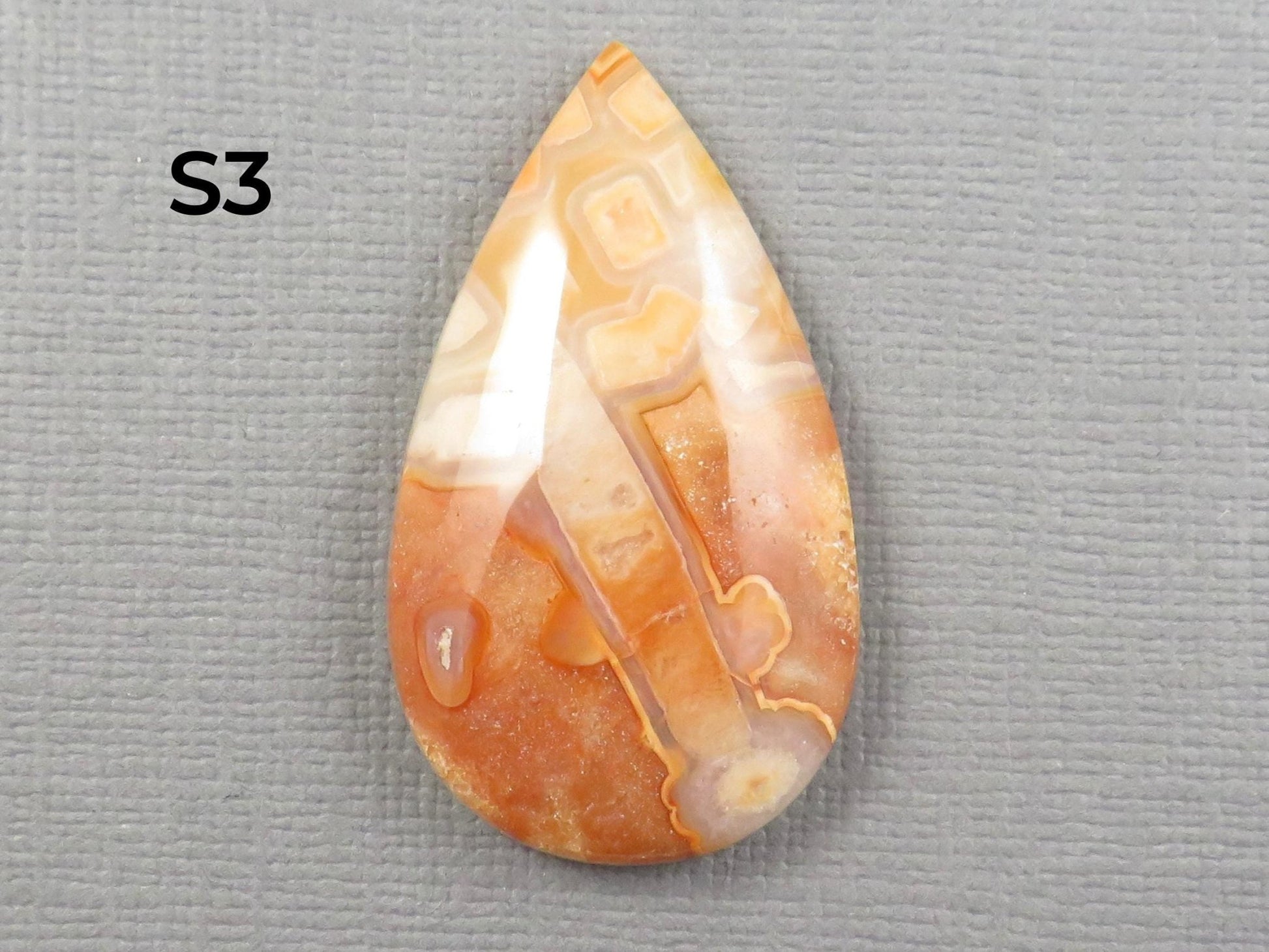 Peach Lace Agate Cabochon | 27–36mm, avg 32ct | Per Stone | Indonesia | AG393 - Gem Enthusiast