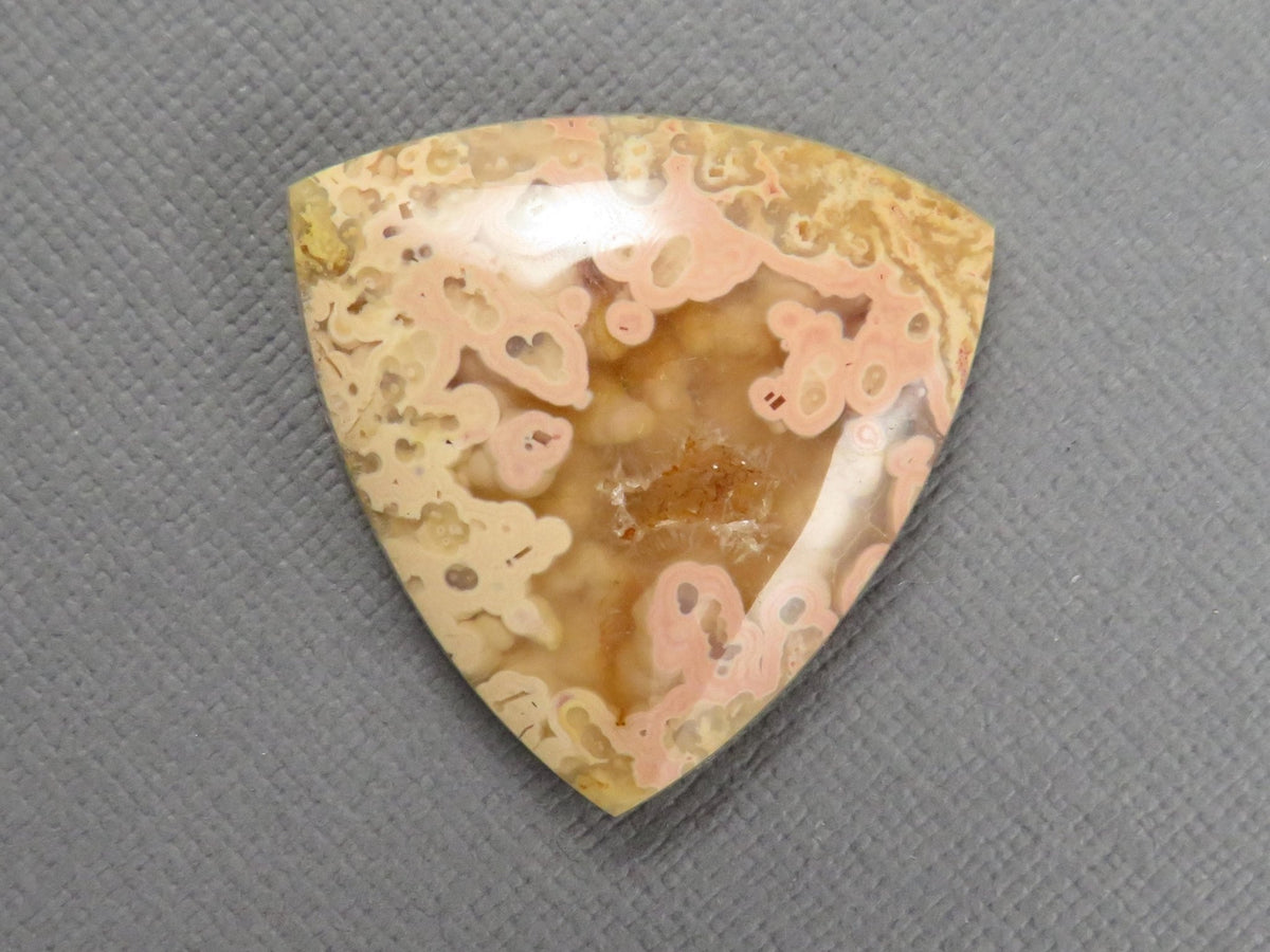 Pink Crazy Lace Agate Trillion Cabochon, 28mm Untreated | AG403 - Gem Enthusiast