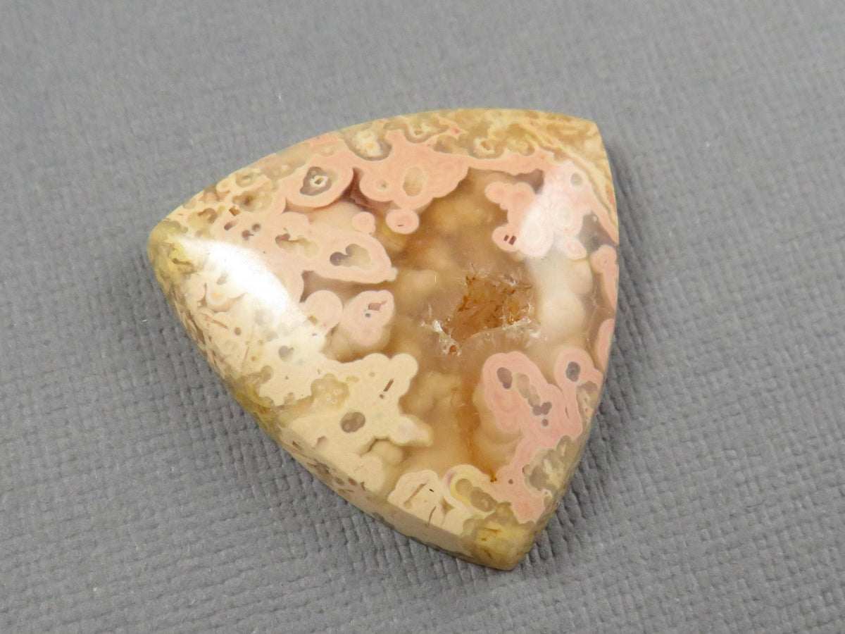 Pink Crazy Lace Agate Trillion Cabochon, 28mm Untreated | AG403 - Gem Enthusiast