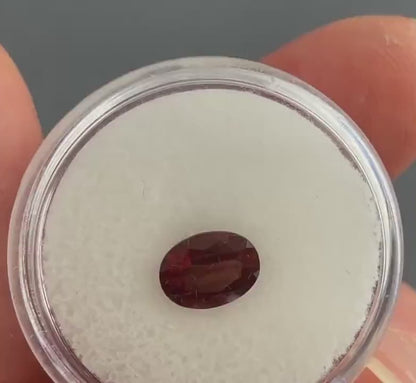 8x6 Red Oregon Sunstone Oval Faceted Gemstone | 1.12 carats | OSF180