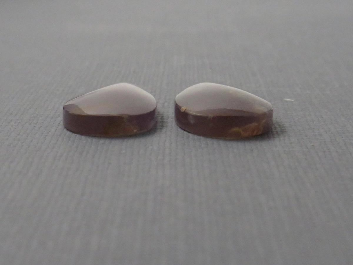 Purple Chalcedony Pear | Cabochon for Setting | 26–27mm, avg 24ct | Indonesia | CA358 - Gem Enthusiast