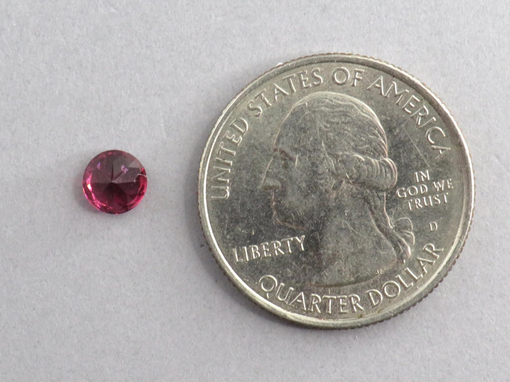 Rhodolite Garnet | 5.6mm Faceted Round Gemstone | Tanzania | GR102 - Gem Enthusiast