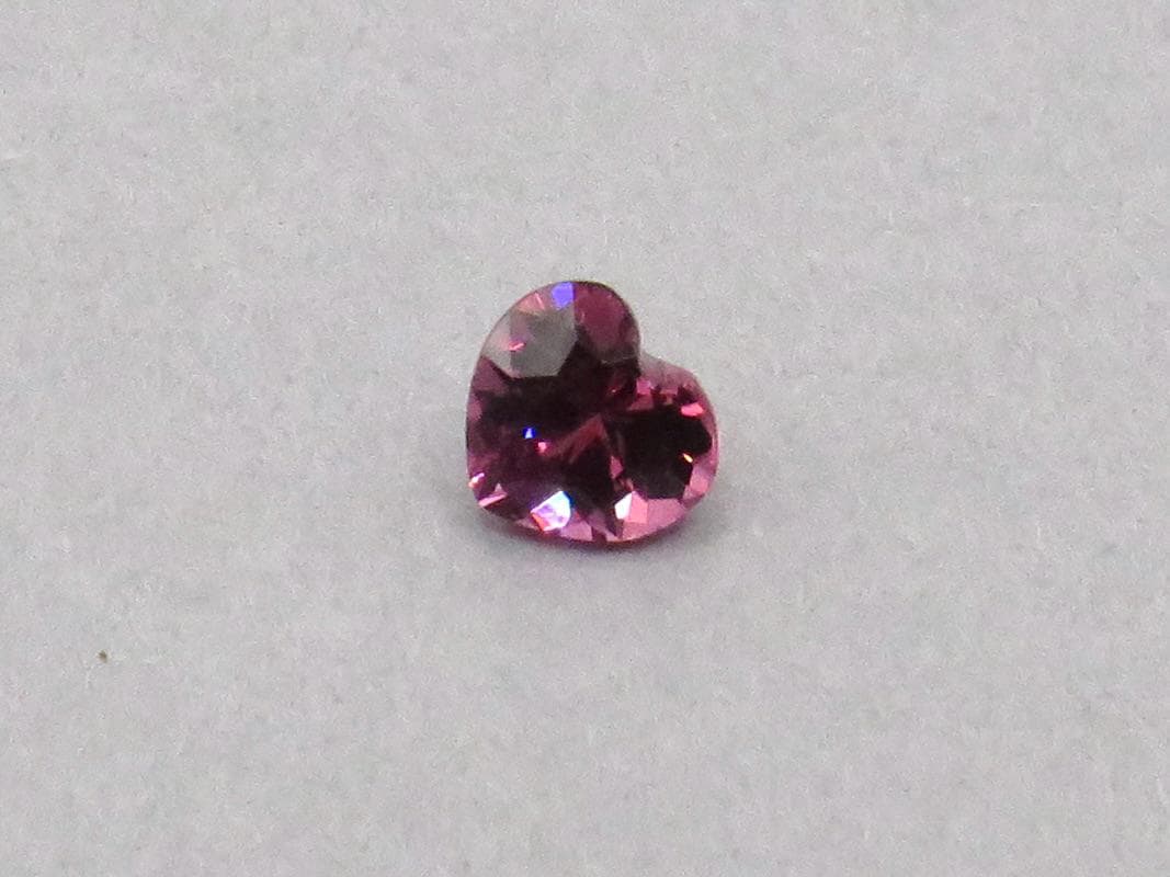 Rhodolite Garnet | Faceted Heart | Tanzania | GR104 - Gem Enthusiast