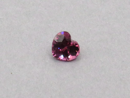 Rhodolite Garnet | Faceted Heart | Tanzania | GR104 - Gem Enthusiast