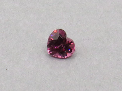 Rhodolite Garnet | Faceted Heart | Tanzania | GR104 - Gem Enthusiast