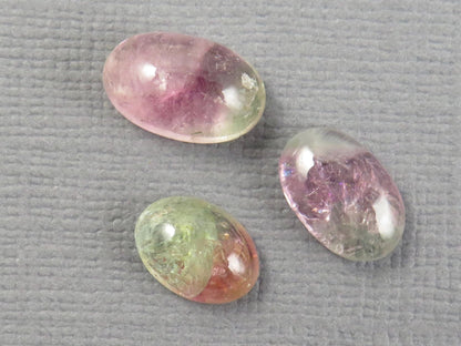Watermelon Tourmaline Cabochon Oval | 9 - 11.5, depth 4 - 5 mm, 7.64ct | 3 - Stone Lot | TO559 - Gem Enthusiast